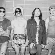 Red Hot Chili Peppers najavili drugi album u godinu dana!